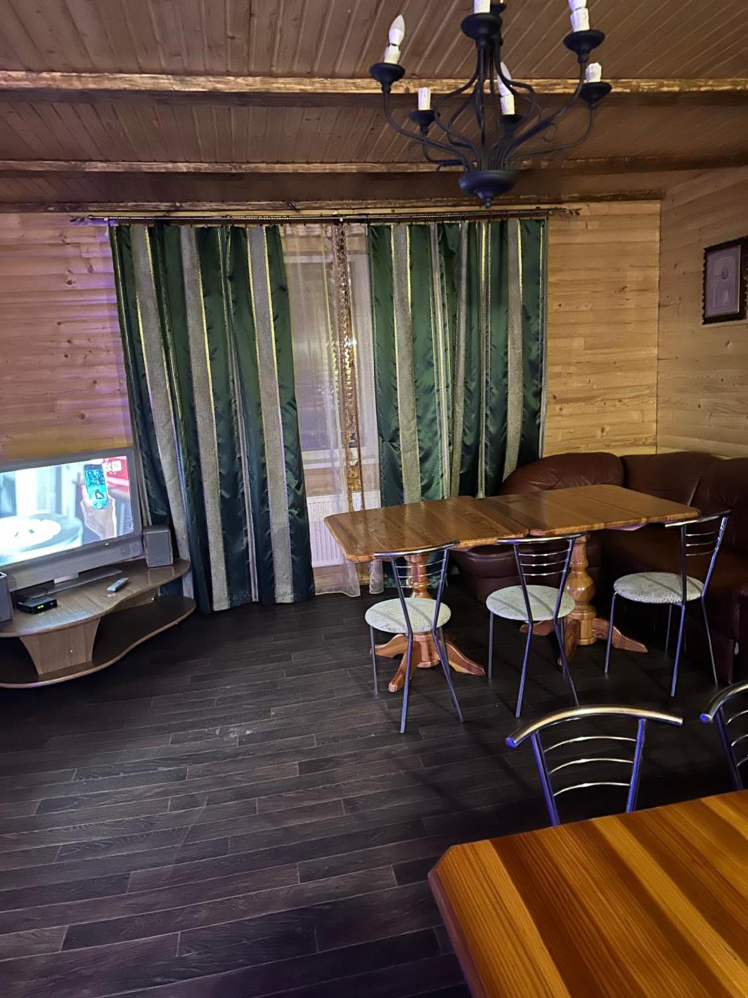 ホテル Сонячні Карпати スラブスク エクステリア 写真