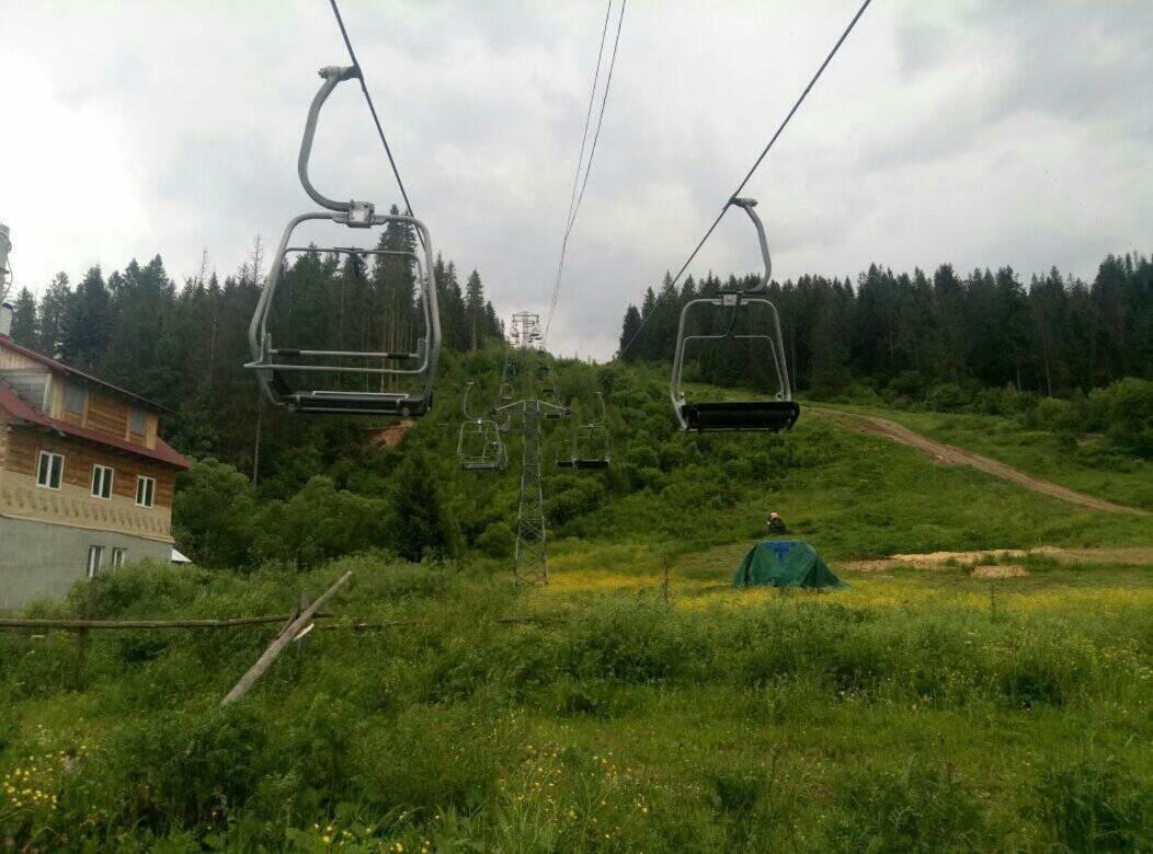 ホテル Сонячні Карпати スラブスク エクステリア 写真